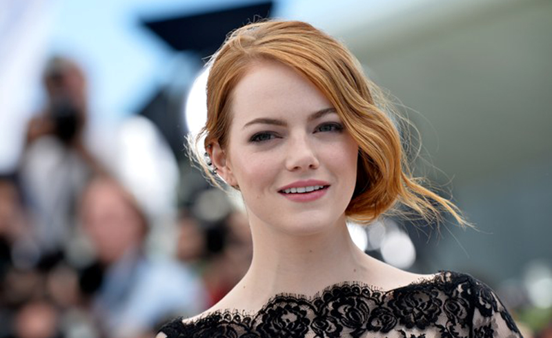Emma Stone S Hairstylist Reveals 4 Weather Proof Tips For Red