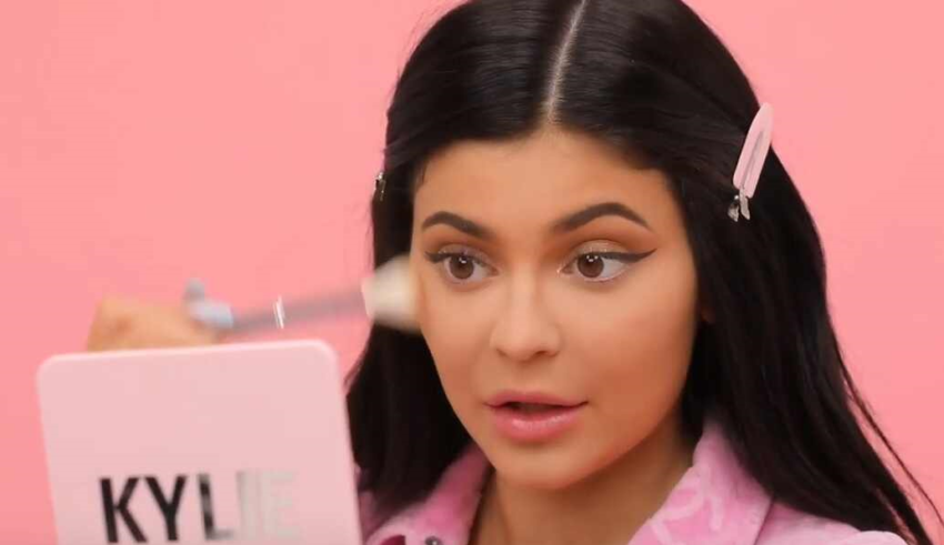 Kylie Jenner Sells 51 Of Kylie Cosmetics Shareholdings To Coty Glitz